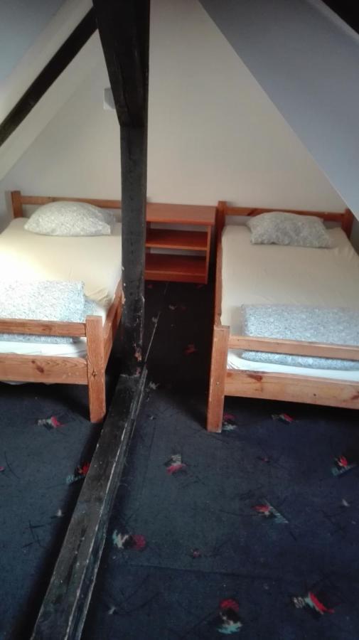 Apartamenty, Pokoje, Noclegi Pracownicze " Skarpa" 빌카시 외부 사진