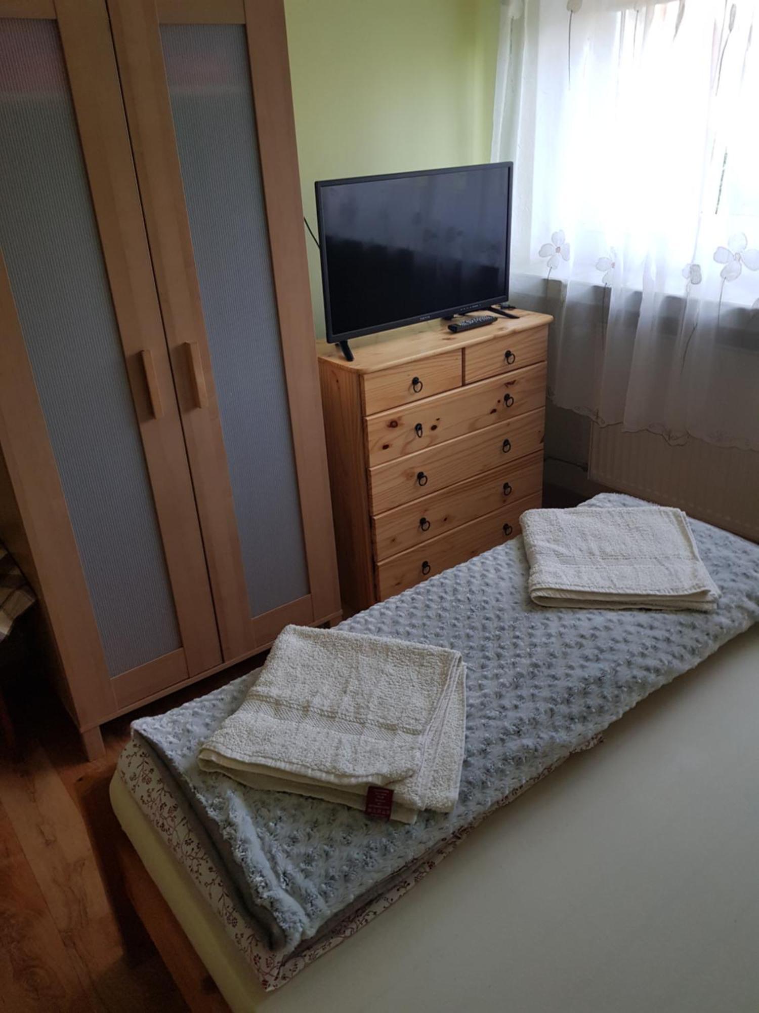 Apartamenty, Pokoje, Noclegi Pracownicze " Skarpa" 빌카시 외부 사진