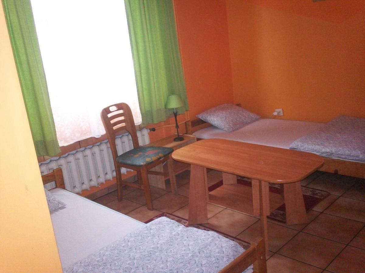 Apartamenty, Pokoje, Noclegi Pracownicze " Skarpa" 빌카시 외부 사진